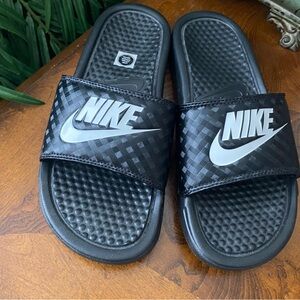 Nike Benassi JDI Slides Black White Slip On Sandals Size Women's 6